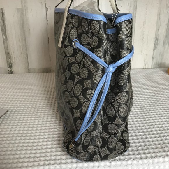 Coach 5696 Large Tote - Picture 4 of 10